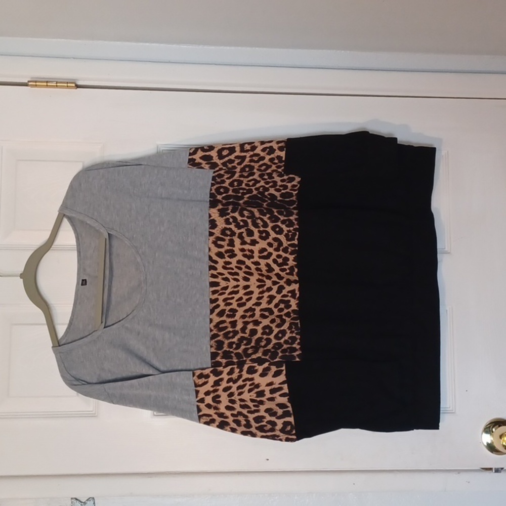 Plus size top in 3X.